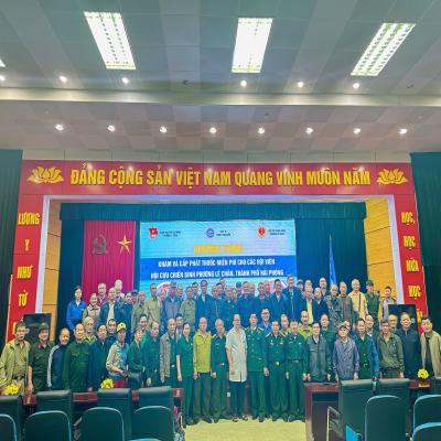 ĐOÀN PHƯỜNG LÊ CHÂN VÀ VIỆN Y HỌC BIỂN TỔ CHỨC CHƯƠNG TRÌNH KHÁM VÀ CẤP PHÁT THUỐC MIỄN PHÍ CHO HỘI VIÊN HỘI CỰU CHIẾN BINH 